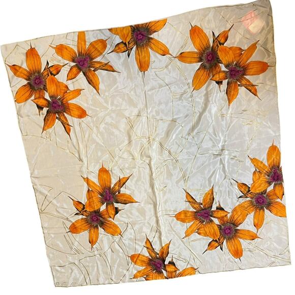 Anne Klein Silk Square Scarf Orange Flowers Gold Accent Made for Vera  1980 NWT - Picture 3 of 8